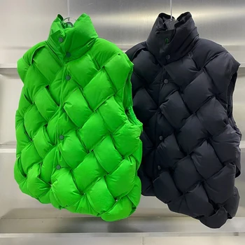2023 겨울 조끼 새로운 유행에 의하여 길쌈된 따뜻한 패턴과 100%다운 조끼 재킷 여성 녹색 느슨한 슬리브리스 베스트 여성 코트